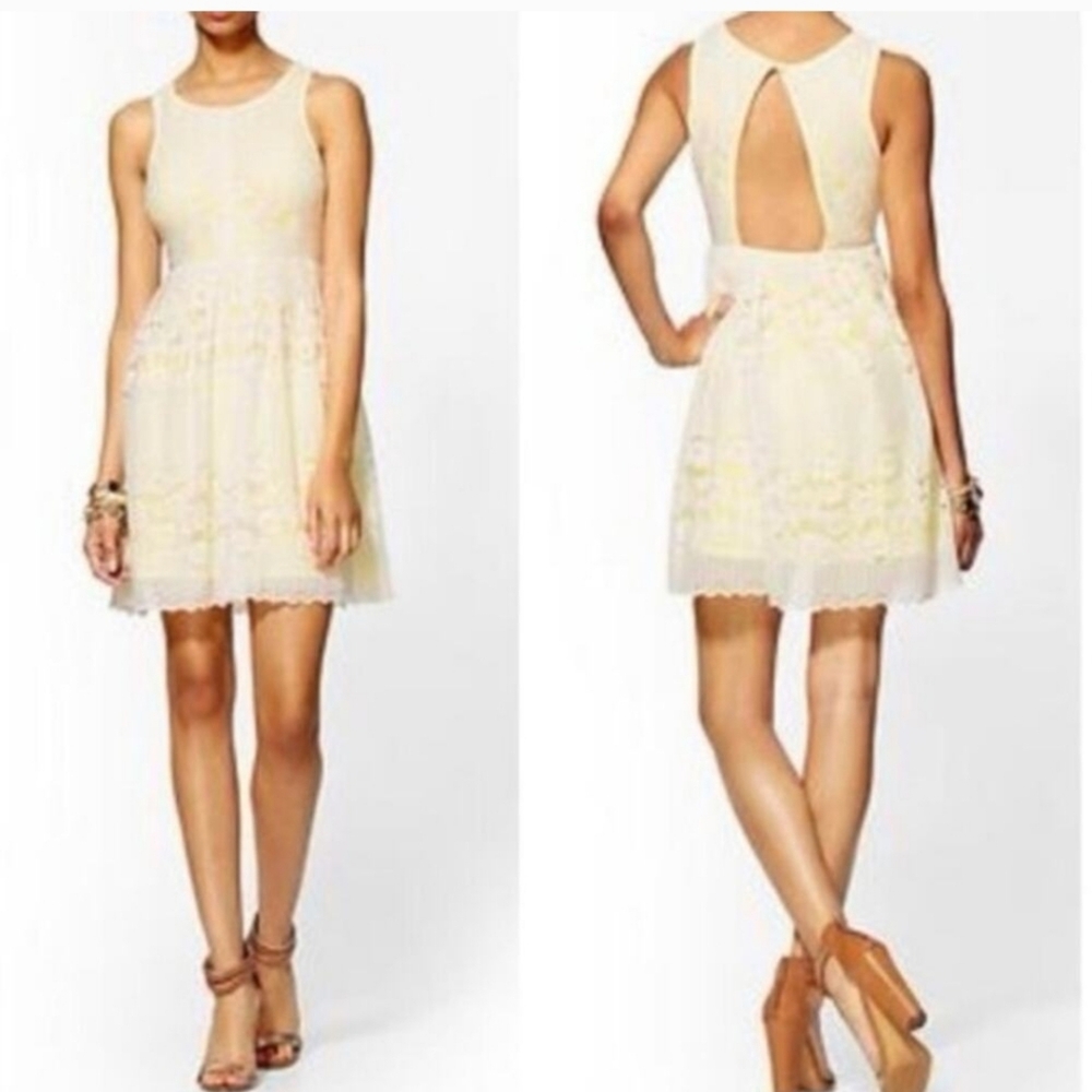 Free People Rocco Lace White Dress Yellow Lining Lace Sz 0 EUC